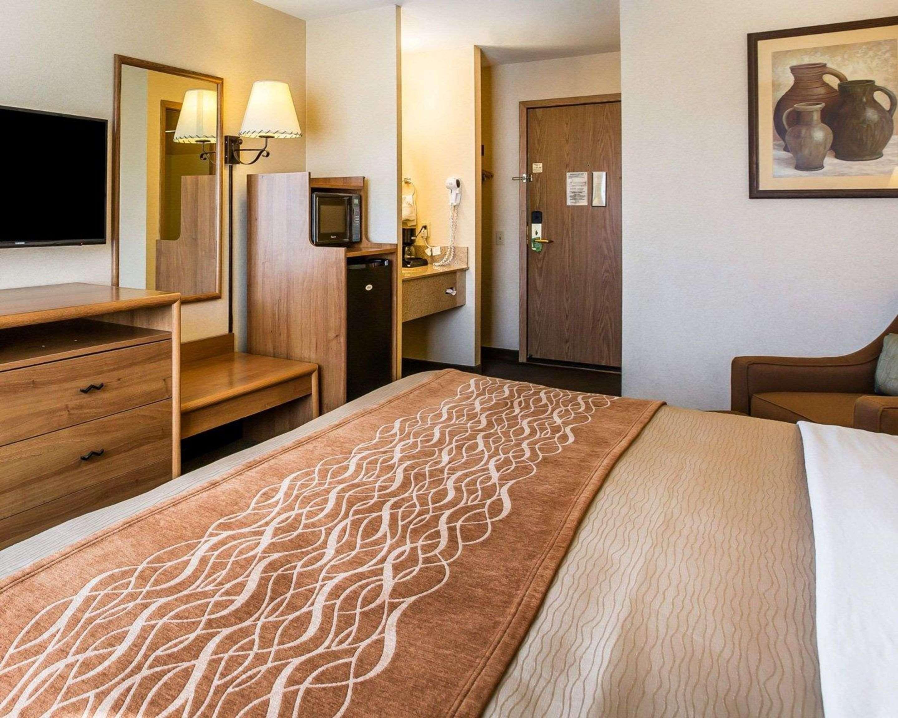 Quality Inn Lone Pine Near Mount Whitney Экстерьер фото